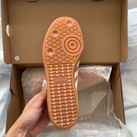 NWB Adidas Orange Sambas Size Women’s 8 / Men’s 7 - Picture 3 of 6